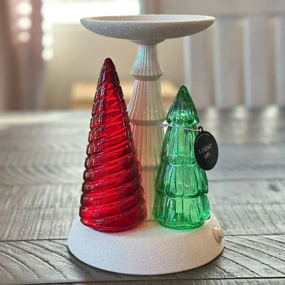 Bath & Body Works Light Up Glass Christmas Trees 3-Wick Pedestal Candle Holder - Picture 3 of 8